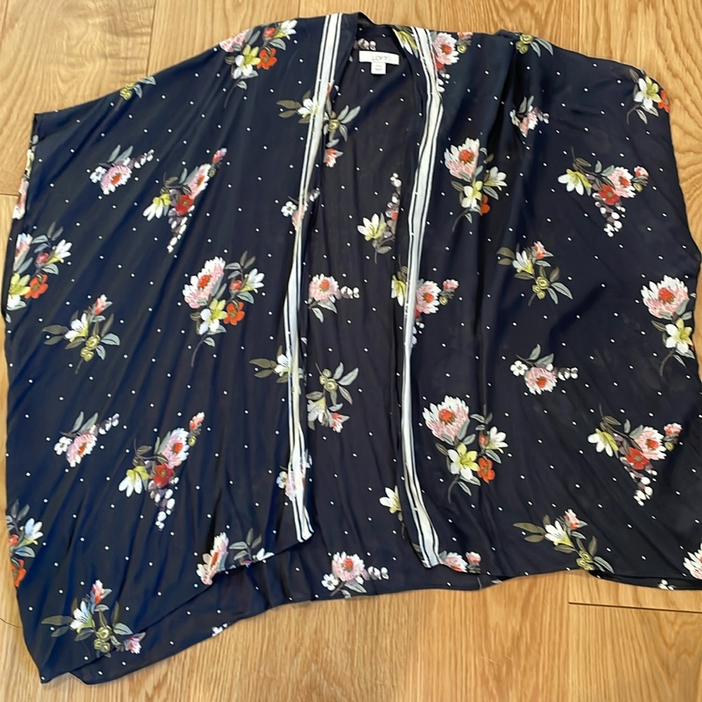 Loft floral lightweight wrap topper